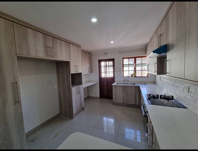 3 BEDROOM CLUSTER RENTED IN BRYANSTON